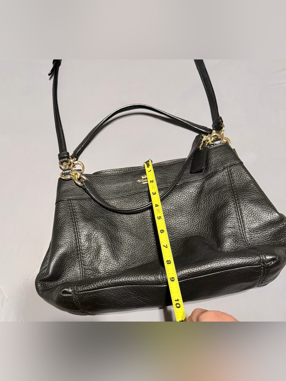Coach✨Black Pebbled Leather Shoulder Bag with Gold Hardware - Picture 7 of 16